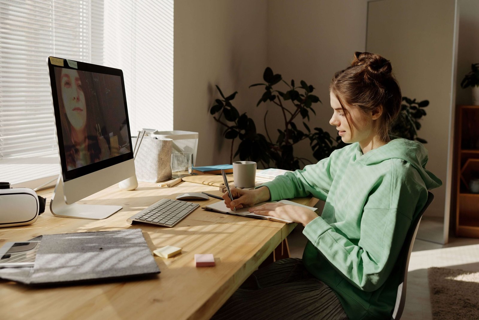 Benefits of Online Learning for Students